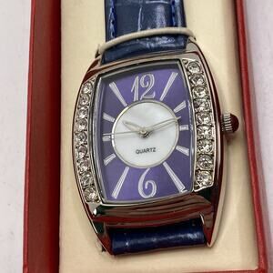 Avon Womens Mop Dial Blue Watch Works New Battery